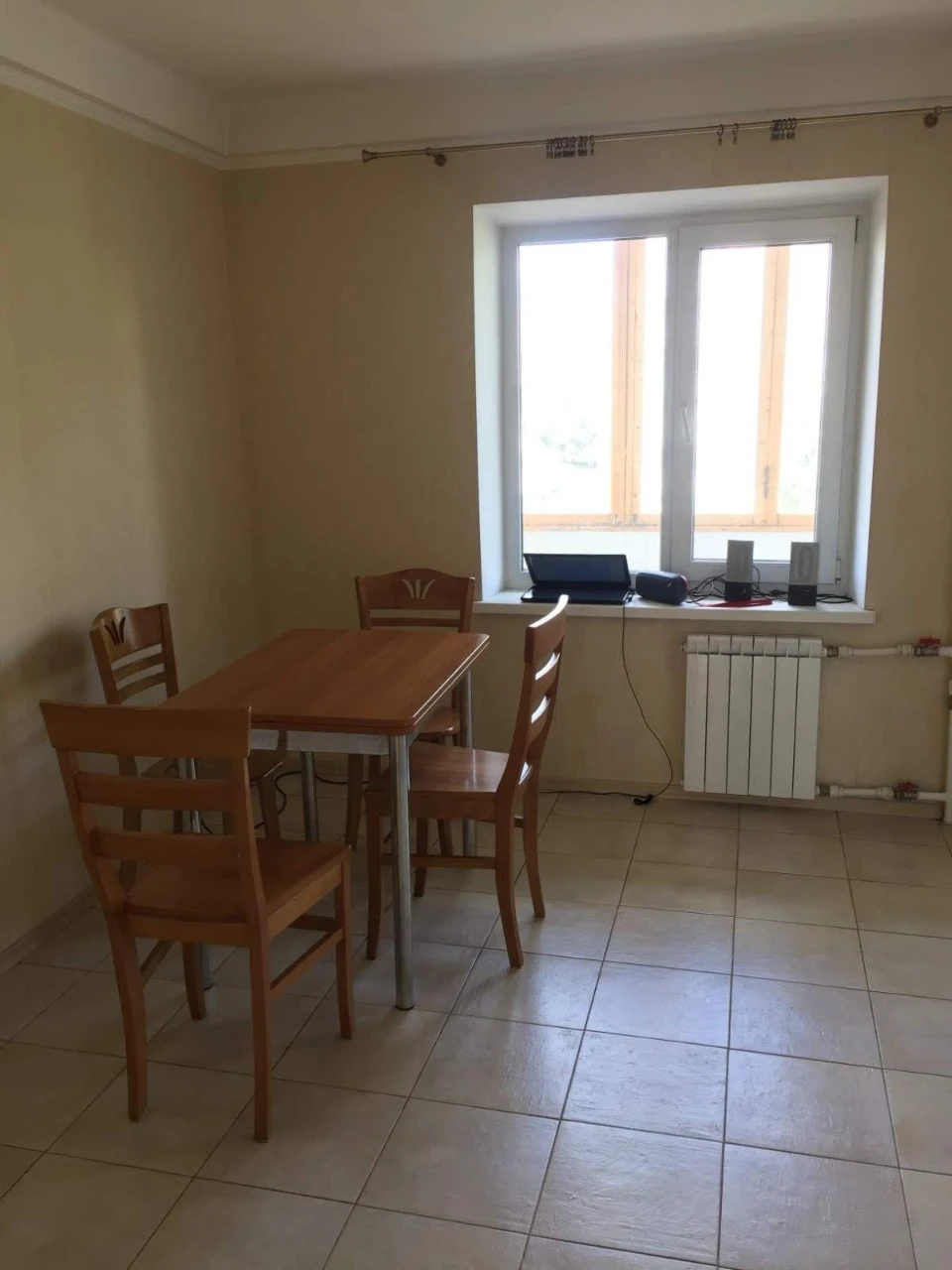 Spacious 2-bedroom apartment for rent on Raisa Okipna Street