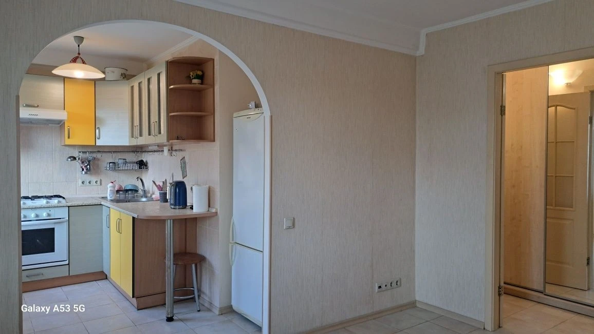 Spacious 2-bedroom apartment for rent on Raisa Okipna Street