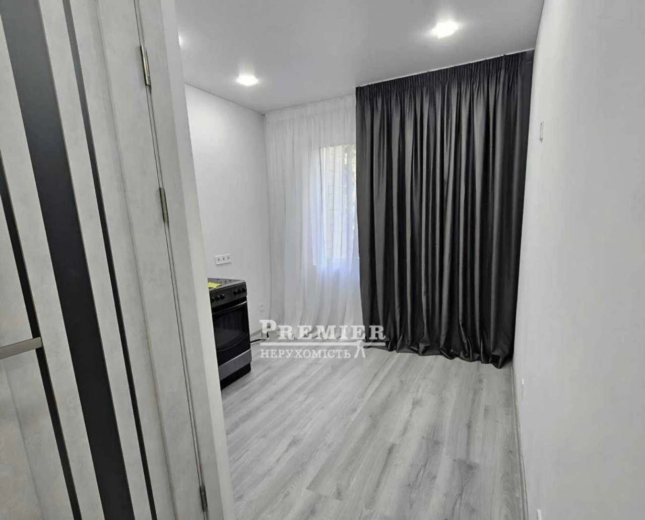 3-кімнатна квартира, 75 кв.м, капітальний ремонт. Кримський
