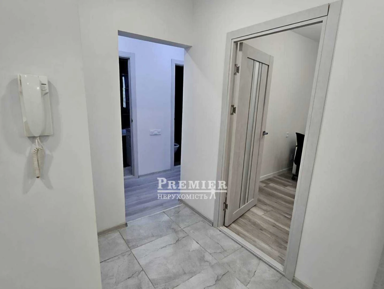 3-кімнатна квартира, 75 кв.м, капітальний ремонт. Кримський