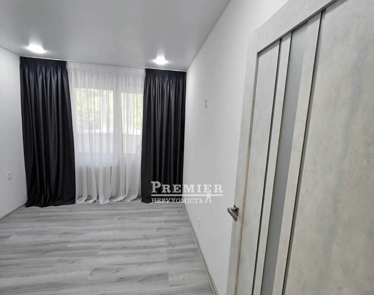 3-кімнатна квартира, 75 кв.м, капітальний ремонт. Кримський