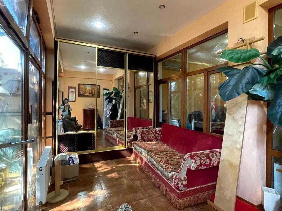 House. Urozhaina str., Odessa
