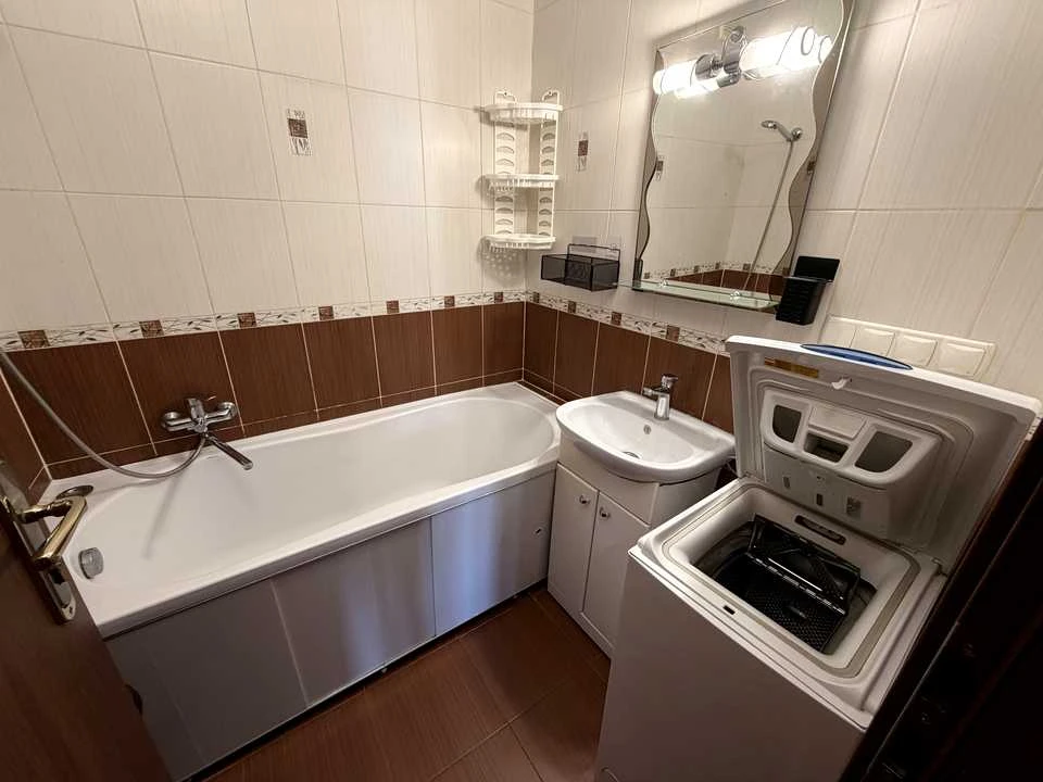 Apartment. Ivano-Frankivsk, Fedkovych St.