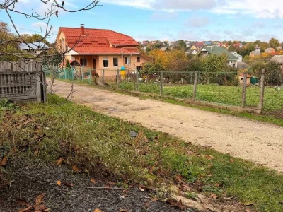 Дом. Волочиский проспект, Лезнево.