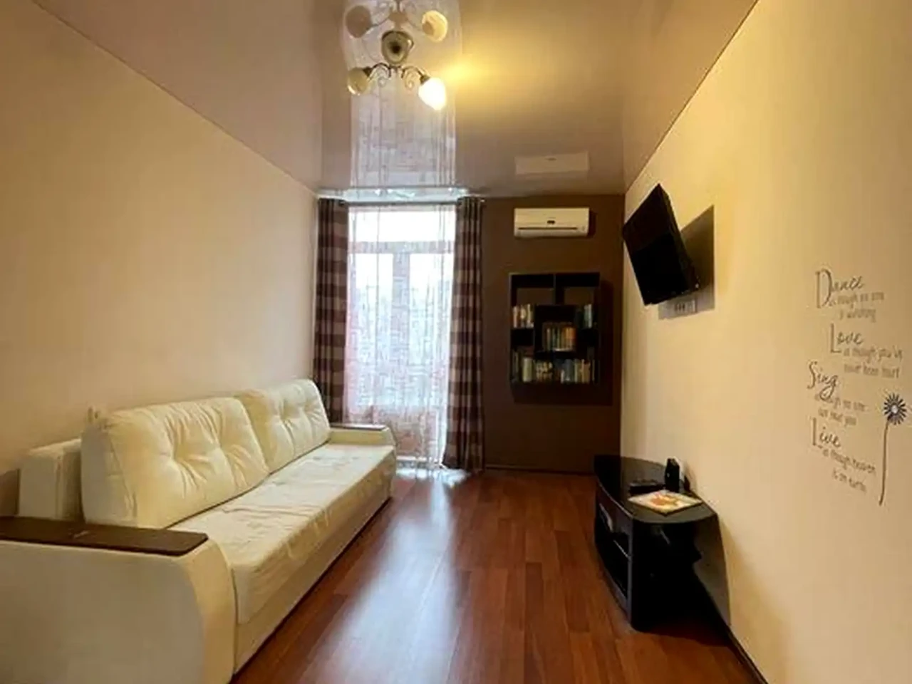 Rent 1-bedroom apartment, 38 m² on the 3rd floor.