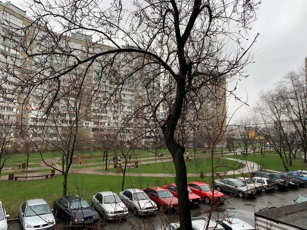Продам квартиру Маяковського 15В пр. Червоної калини 73м Тро