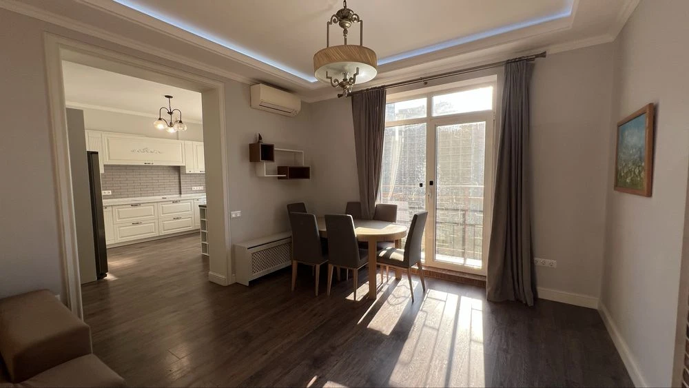 Продаж 2-кімнатної квартири 130м² з прямим видом на море ЖК 8 Перлина
