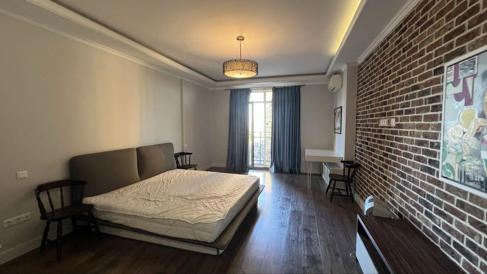 Продаж 2-кімнатної квартири 130м² з прямим видом на море ЖК 8 Перлина