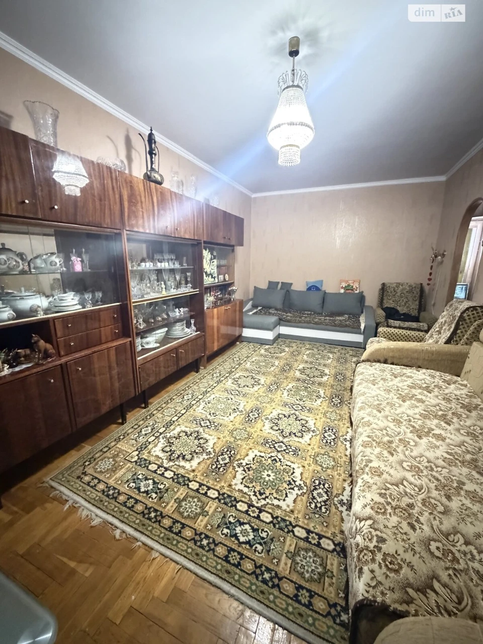 Long-Term Rental Apartment in Canada
