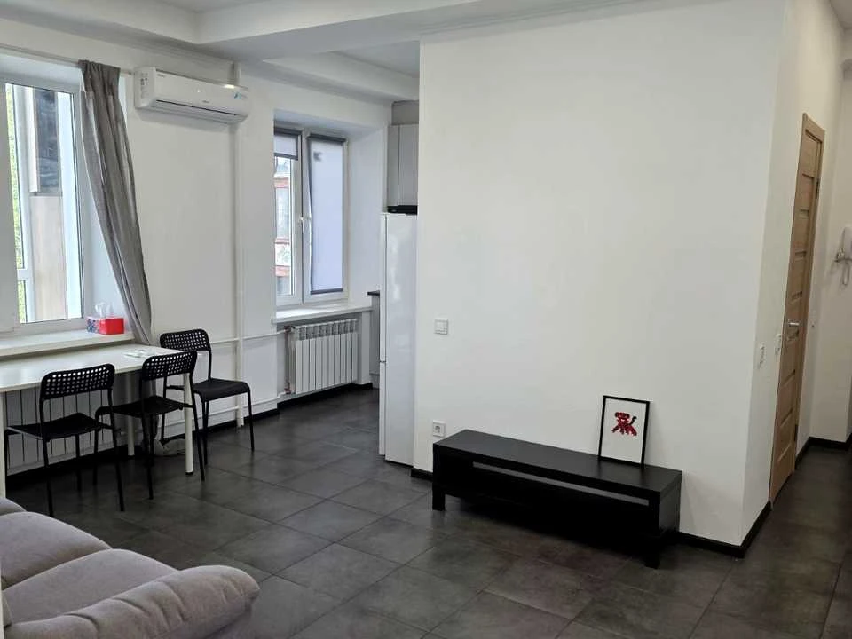 Apartment. Large Vasylkivska Street, Kyiv