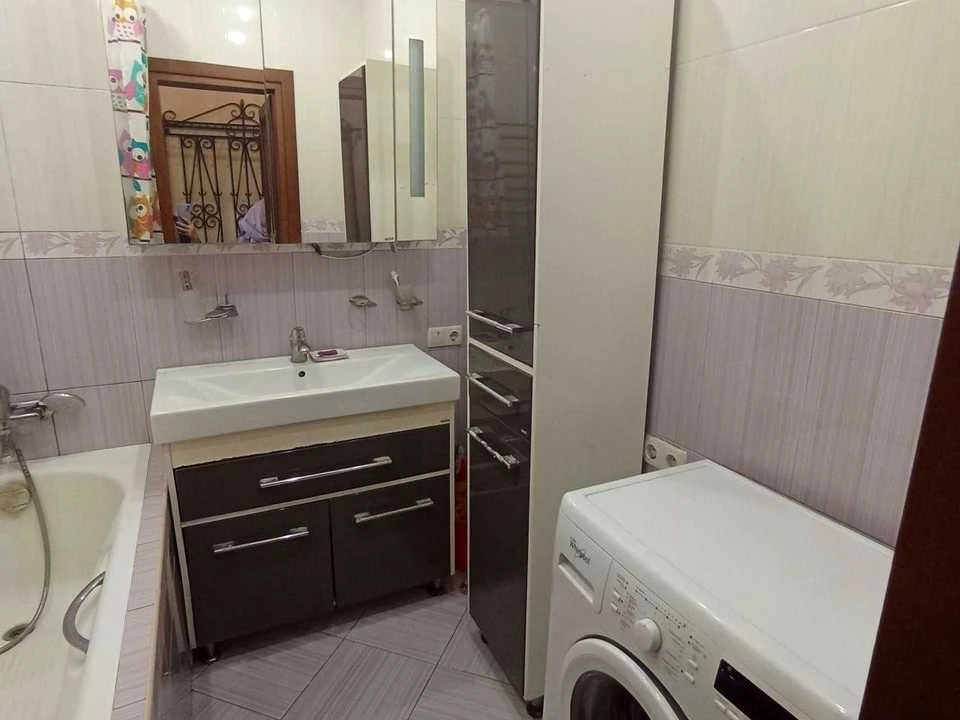Apartment. Kyiv, Kharkiv Street