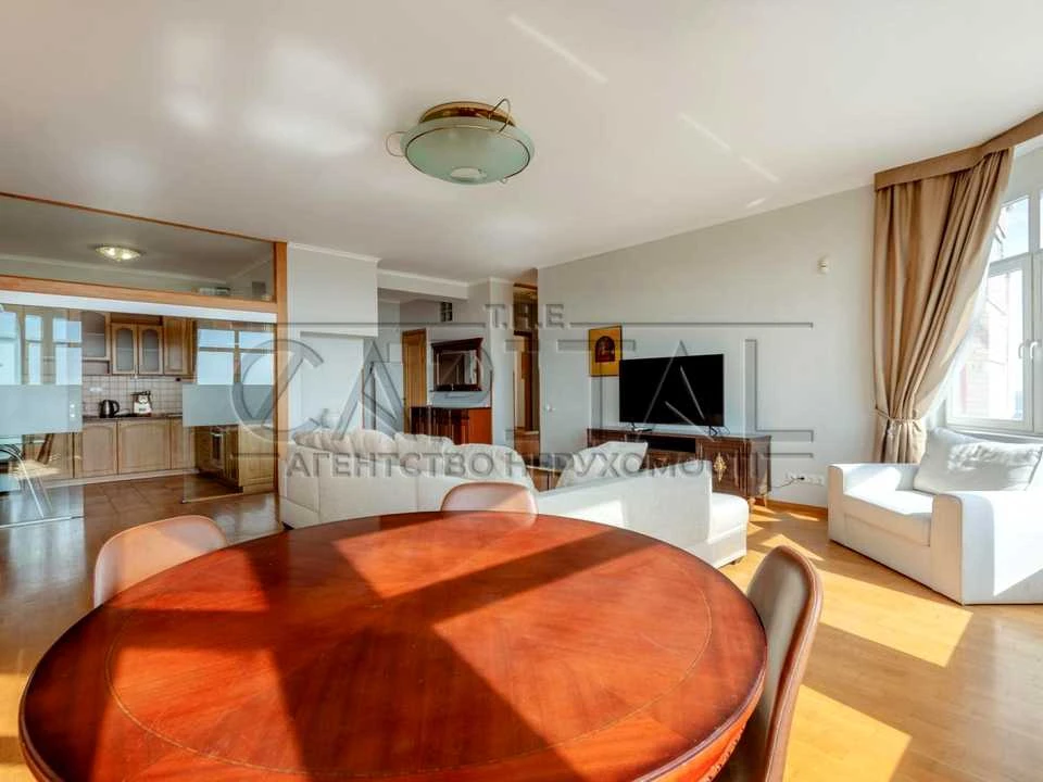 Apartment. Klovsky Uzviz, Kyiv