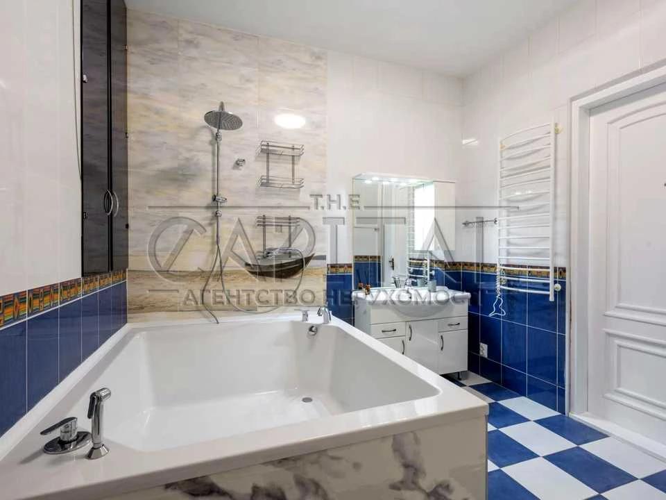 Apartment. Klovsky Uzviz, Kyiv
