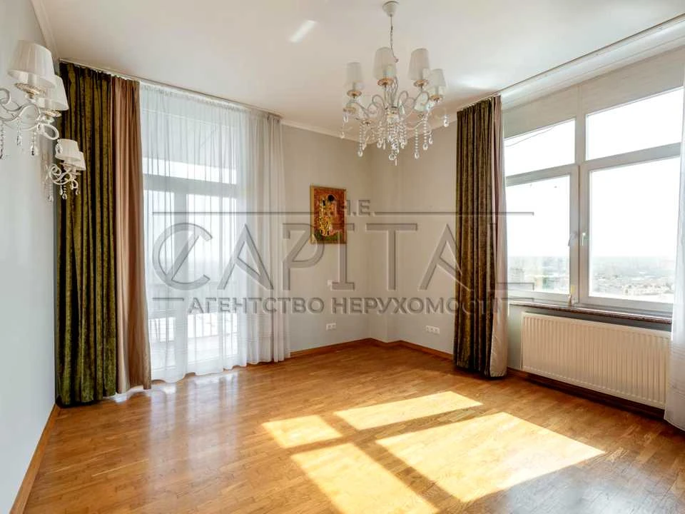 Apartment. Klovsky Uzviz, Kyiv