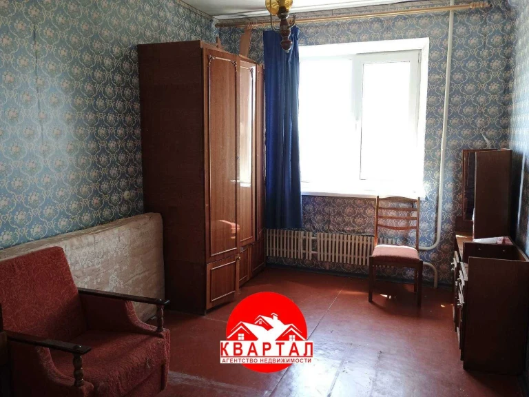 Продається 2-кімнатна квартира, чиста та акуратна в Осипенківському
