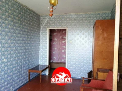 Продається 2-кімнатна квартира, чиста та акуратна в Осипенківському