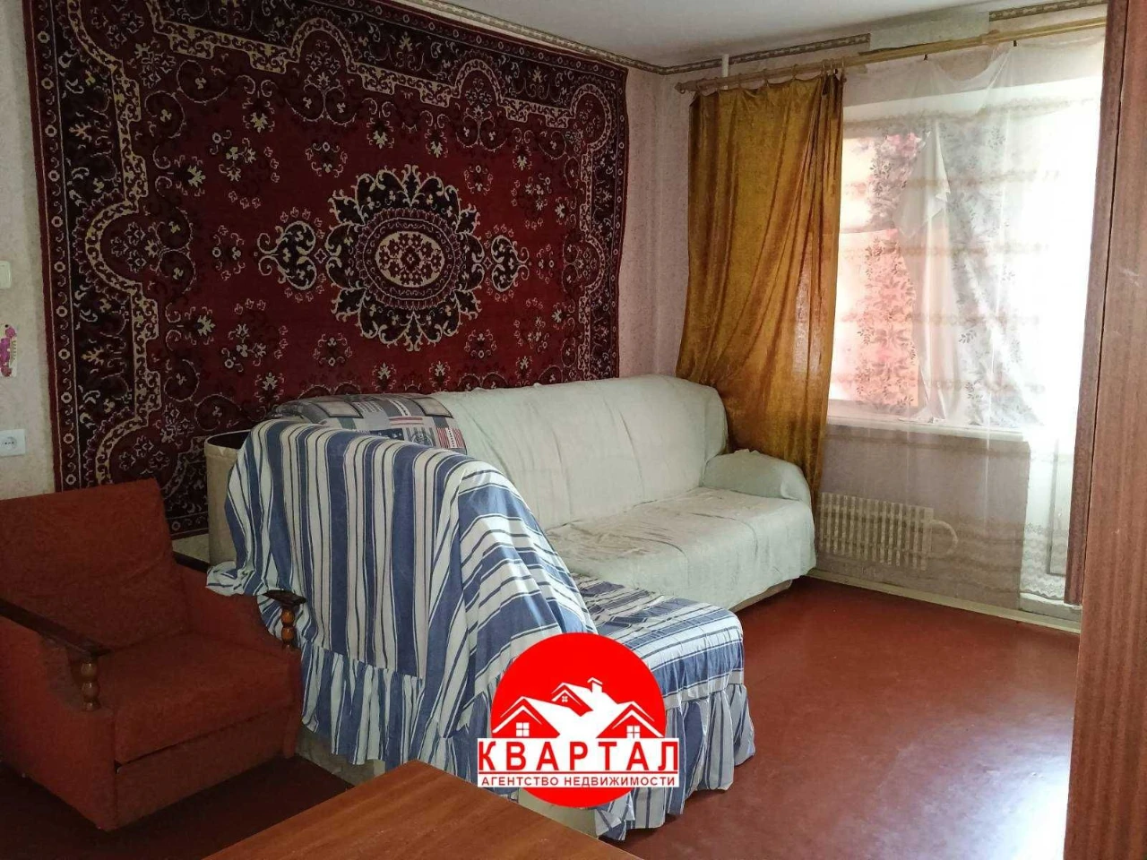 Продається 2-кімнатна квартира, чиста та акуратна в Осипенківському
