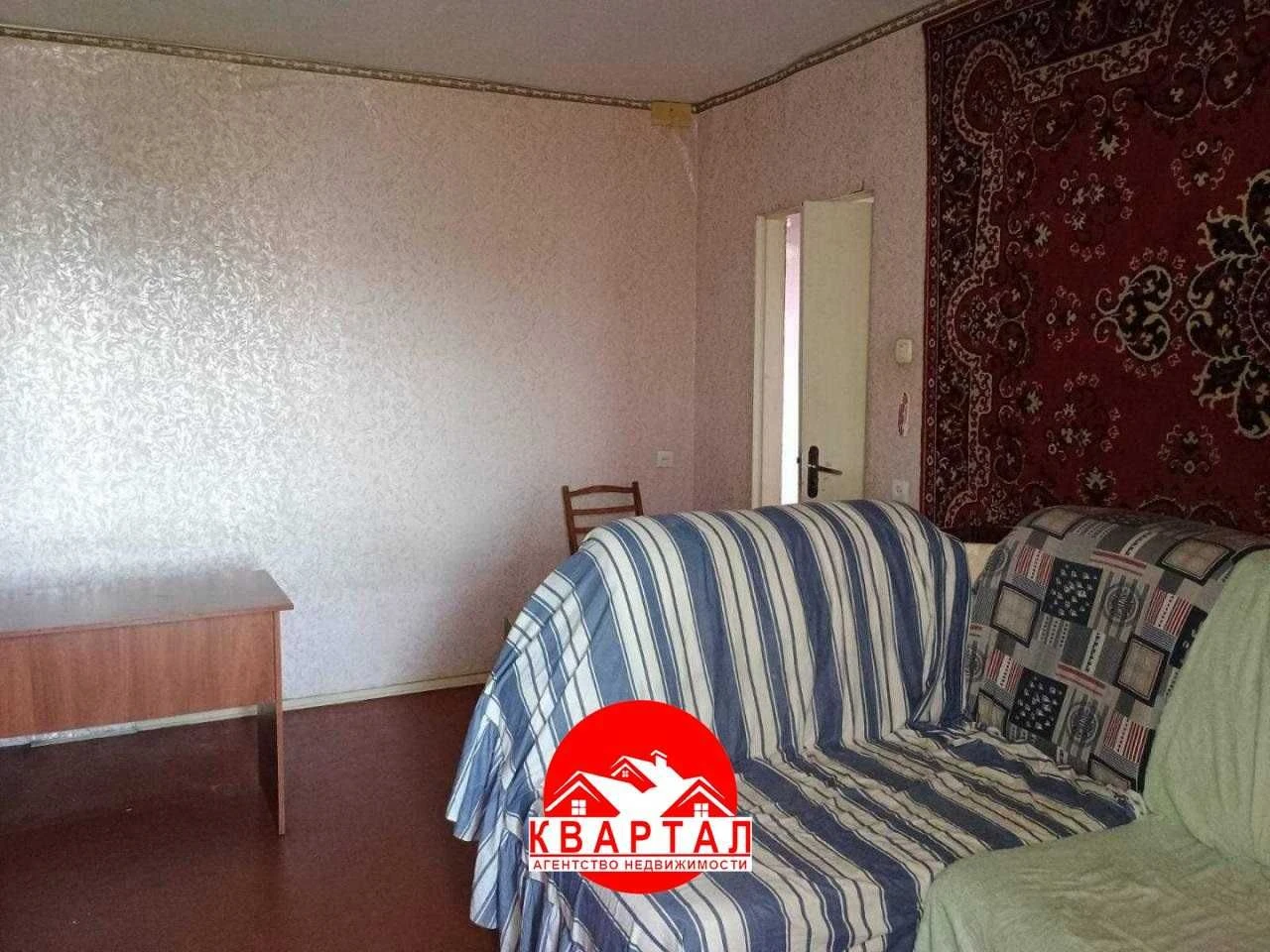 Продається 2-кімнатна квартира, чиста та акуратна в Осипенківському