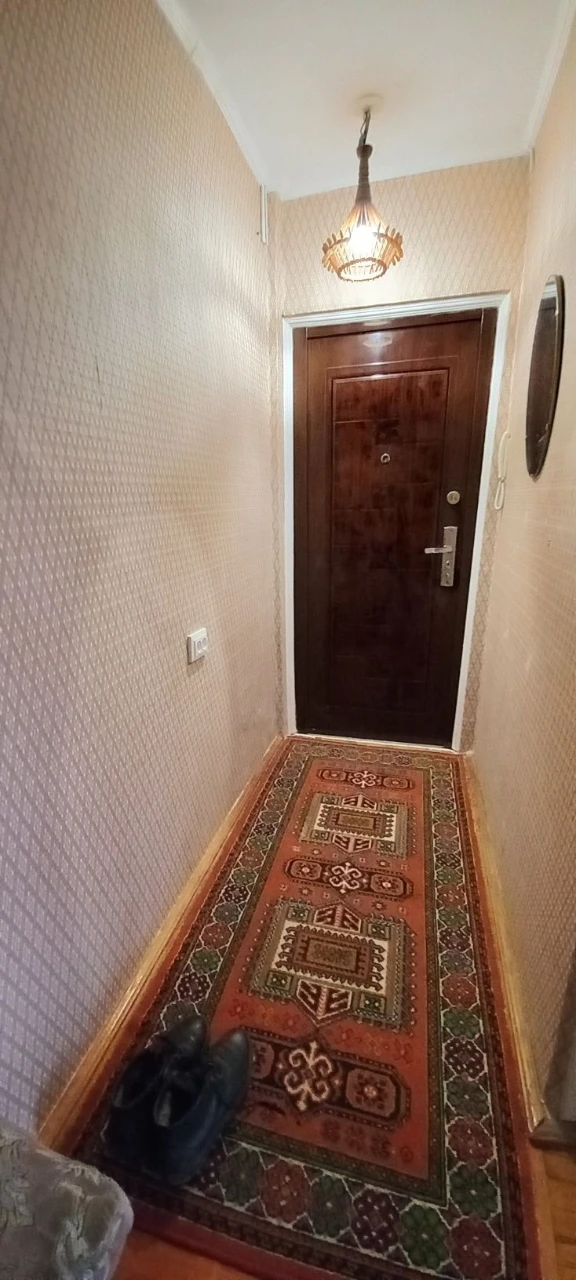 For sale: 3-room apartment in the city center, renovated