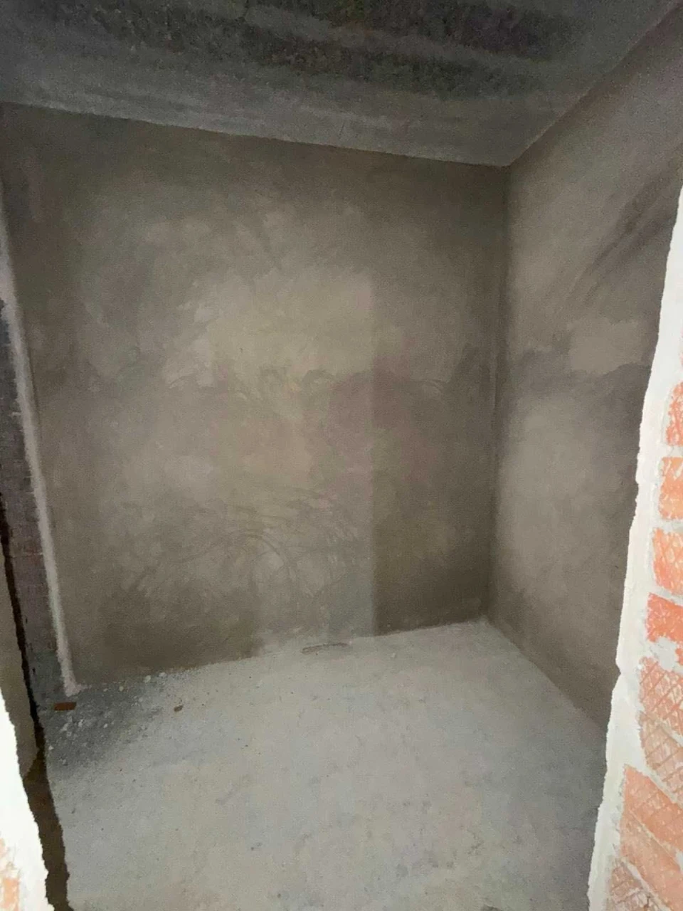 Кімна, газ, 1 кімната з балконом біля озера