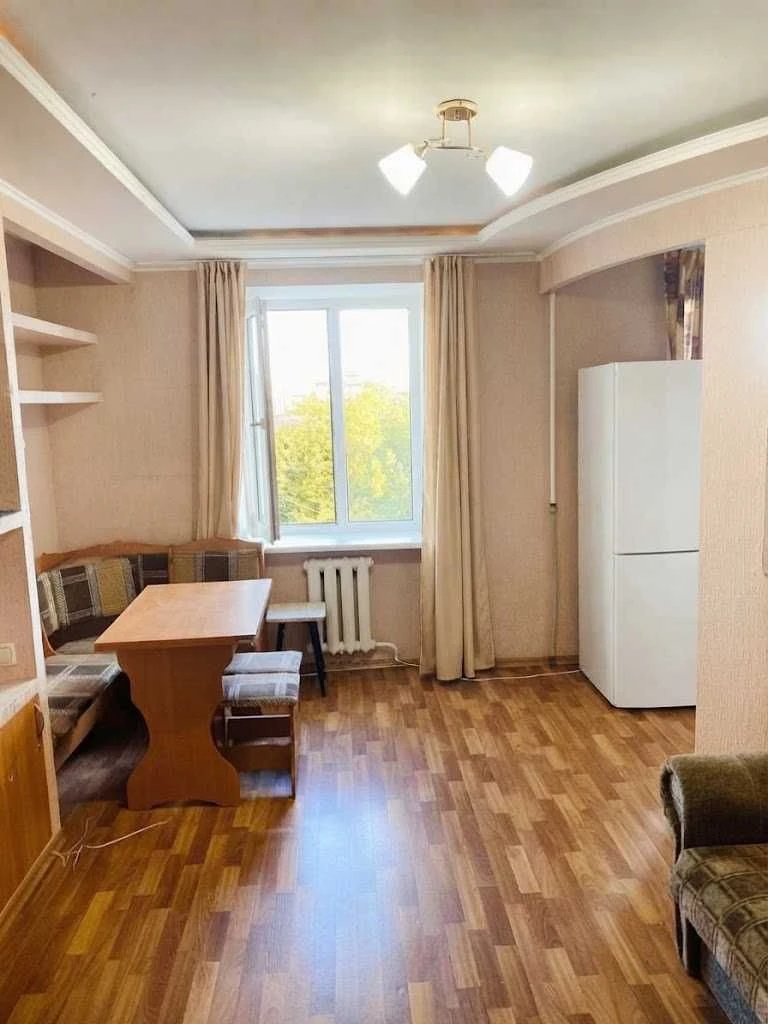 Sale of a 2-bedroom apartment. Brick. District No. 22523