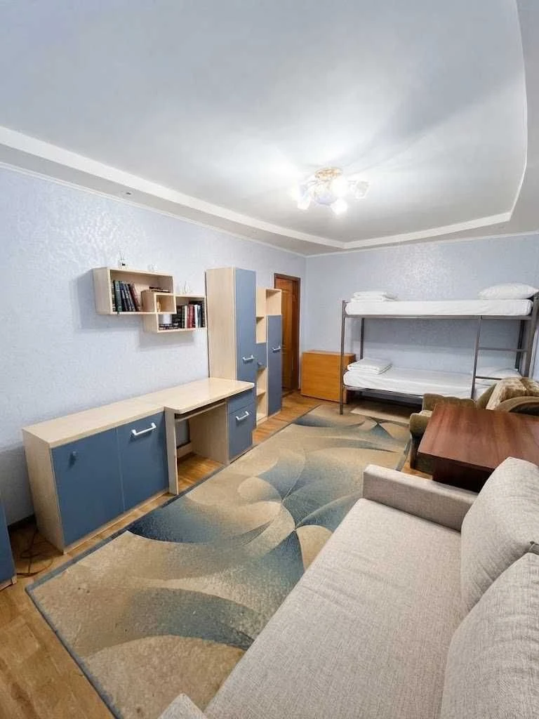 Sale of a 2-bedroom apartment. Brick. District No. 22523
