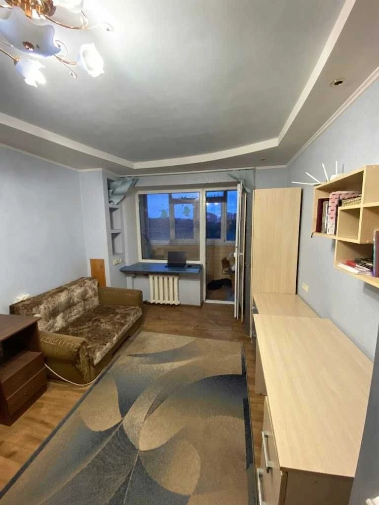 Sale of a 2-bedroom apartment. Brick. District No. 22523