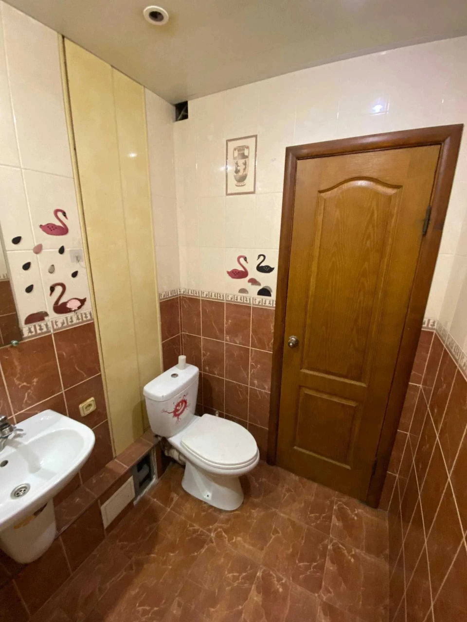 Sale of a 2-bedroom apartment. Brick. District No. 22523