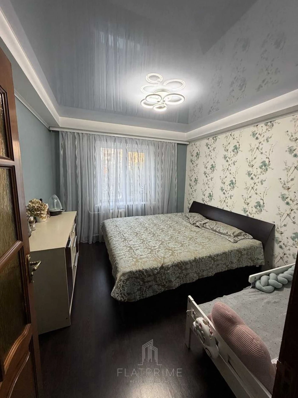 Квартира на Милютенка, 9 этаж, 3/9, 2 комнаты, ремонт