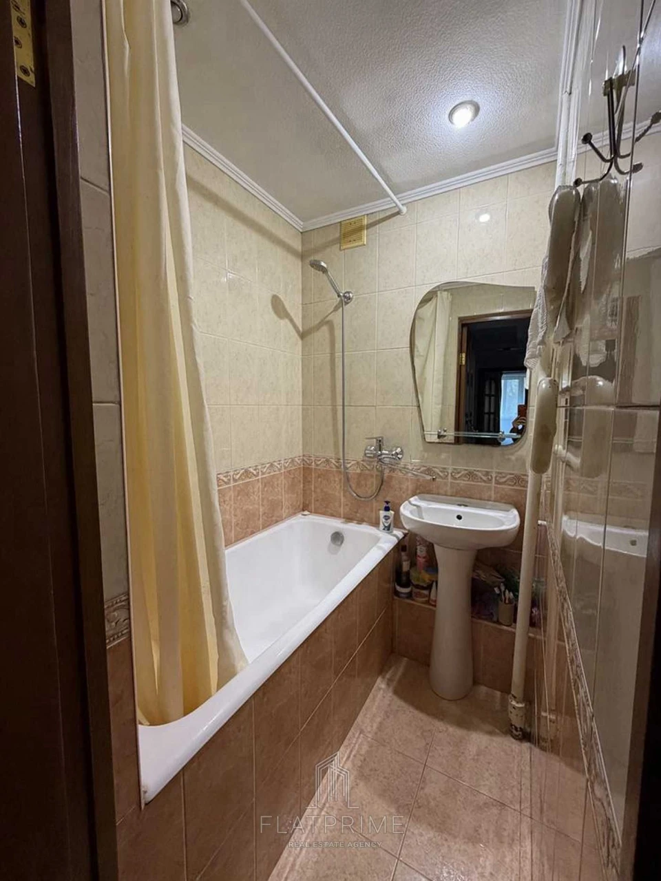 Квартира на Милютенка, 9 этаж, 3/9, 2 комнаты, ремонт