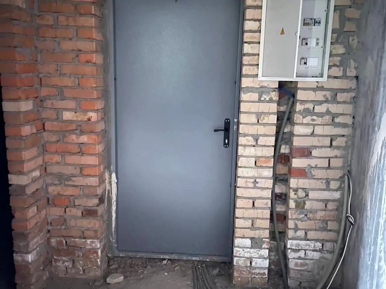 Sale of a 5-room apartment 175.5 sq.m. 27-28 floors