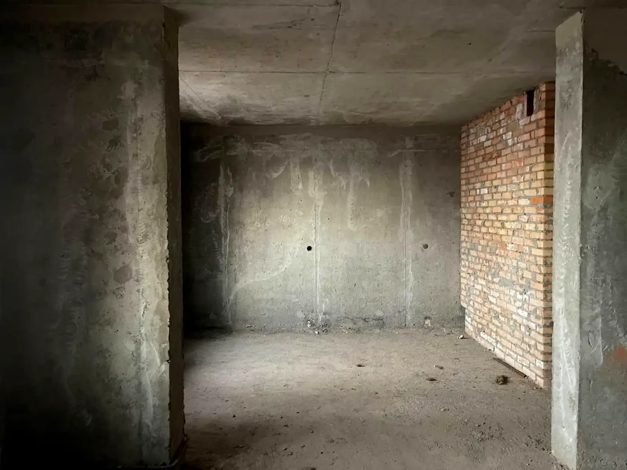Sale of a 5-room apartment 175.5 sq.m. 27-28 floors