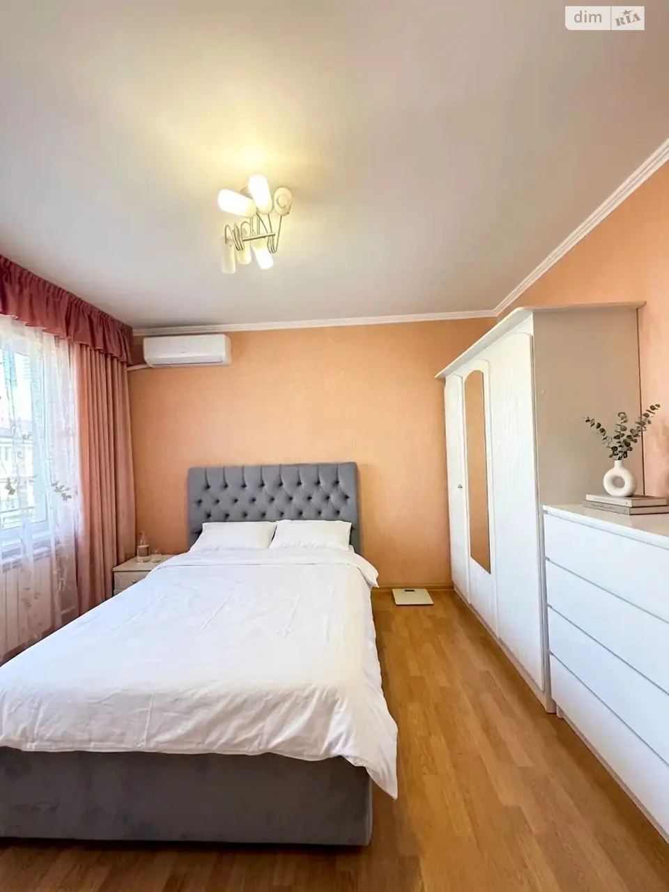 Продаж Квартира Троєщина