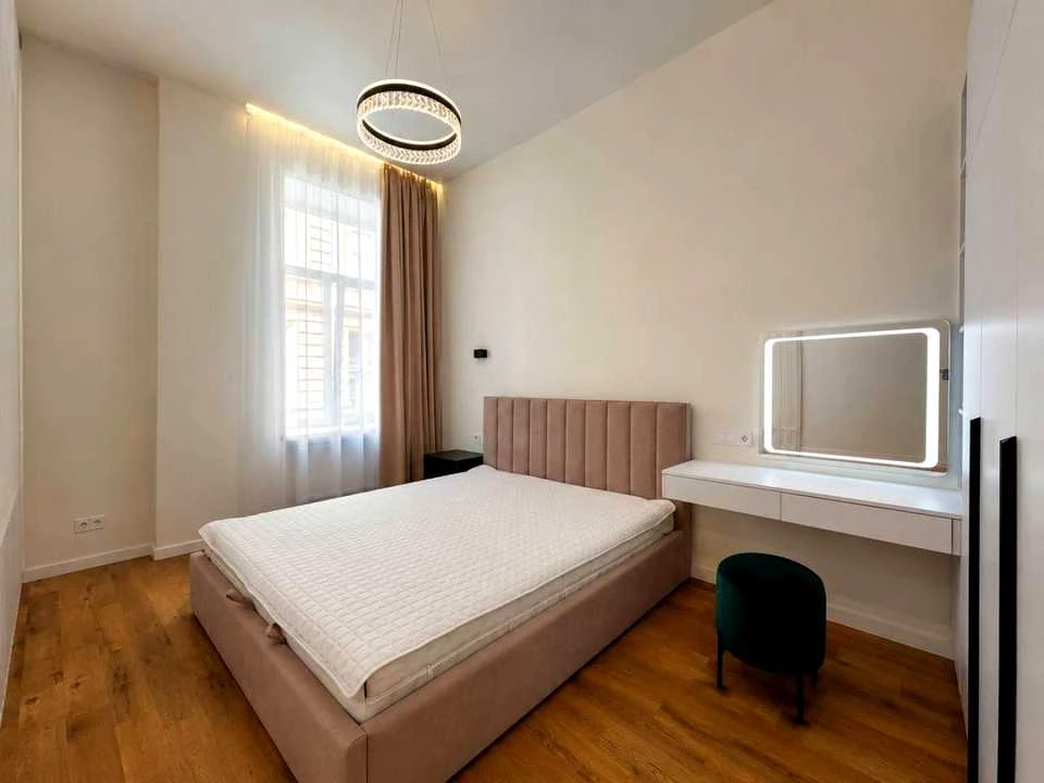Apartment. Cyril and Methodius Street, Lviv