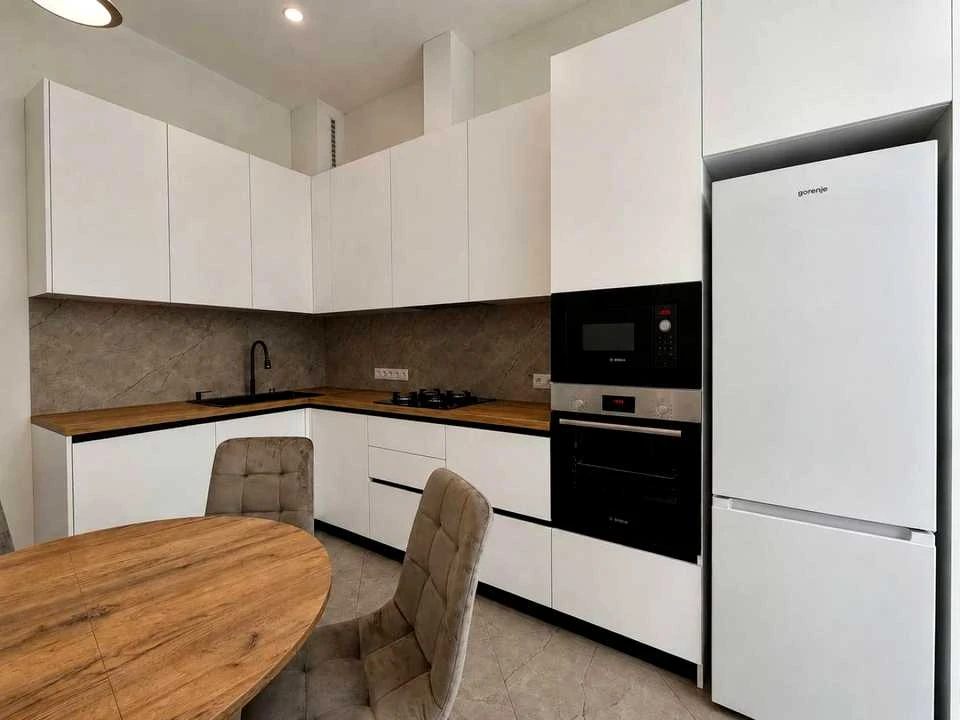 Apartment. Cyril and Methodius Street, Lviv