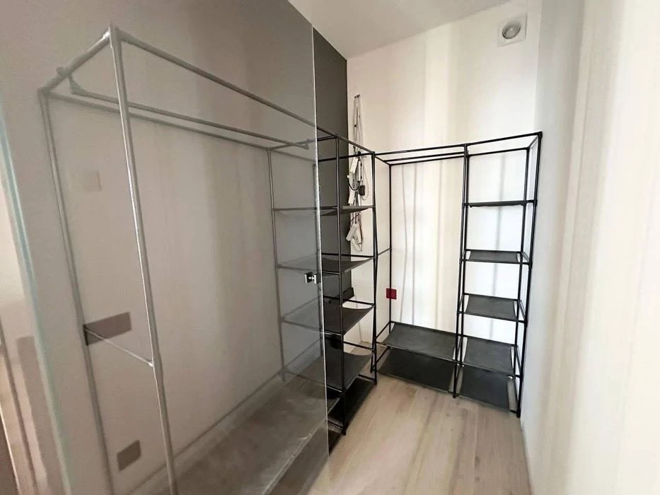 I am selling an apartment of 130m2 in the residential complex NOVODVORYANSKIY