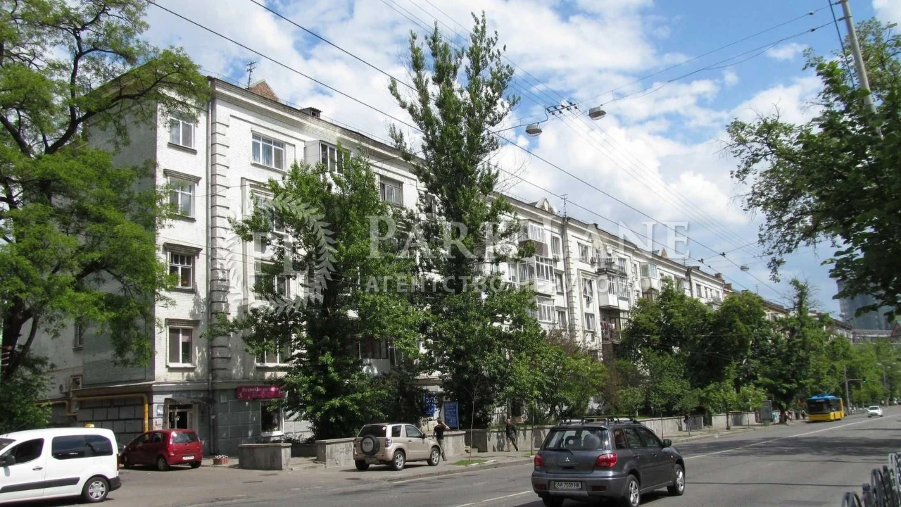 Продається 2-кімнатна квартира 65 кв. м з ремонтом в будинку "Іллєнка" 12