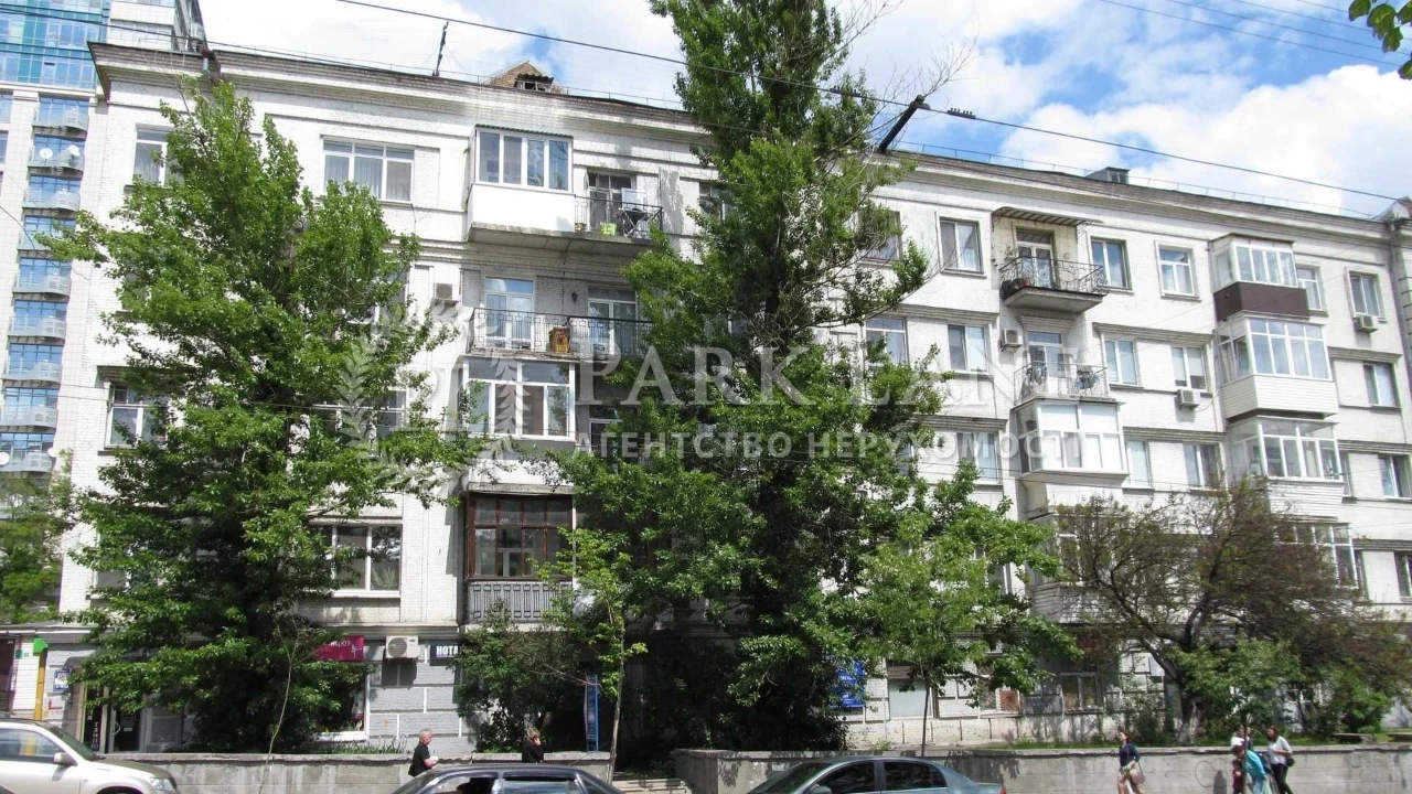 Продається 2-кімнатна квартира 65 кв. м з ремонтом в будинку "Іллєнка" 12