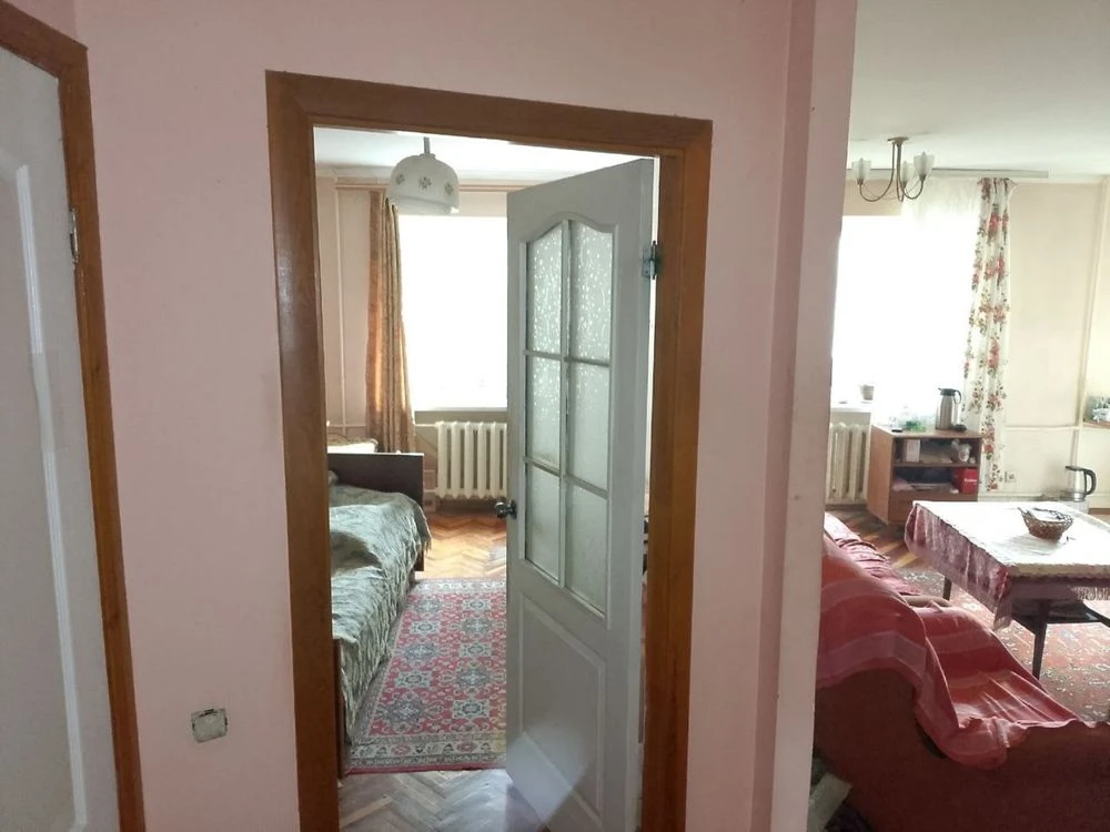 Продаж 3-кімнатної квартири, провулок Хомова, метро Вокзальна, Солом'янський район