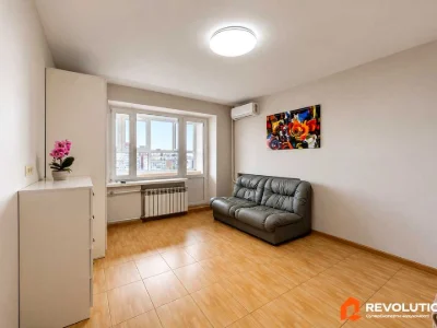 Apartment. Akademika Zabolotnogo st.