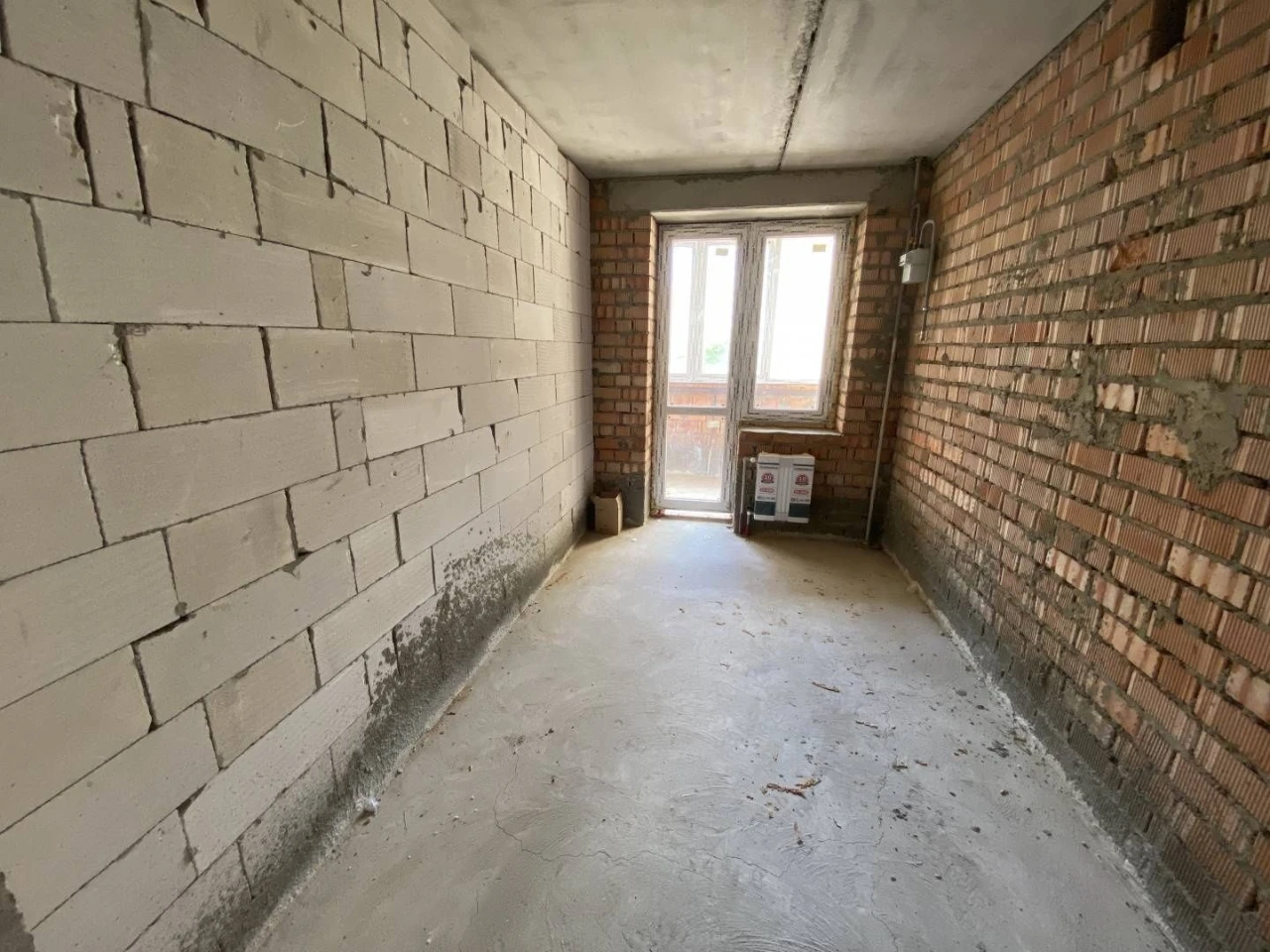 Двухкомнатная квартира 67 м² в новом кирпичном доме на Сахар