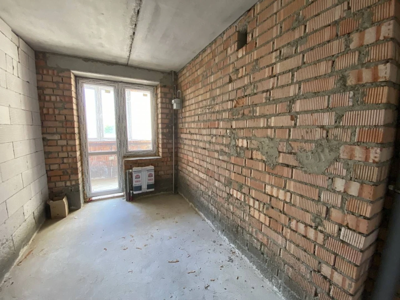 Двухкомнатная квартира 67 м² в новом кирпичном доме на Сахар