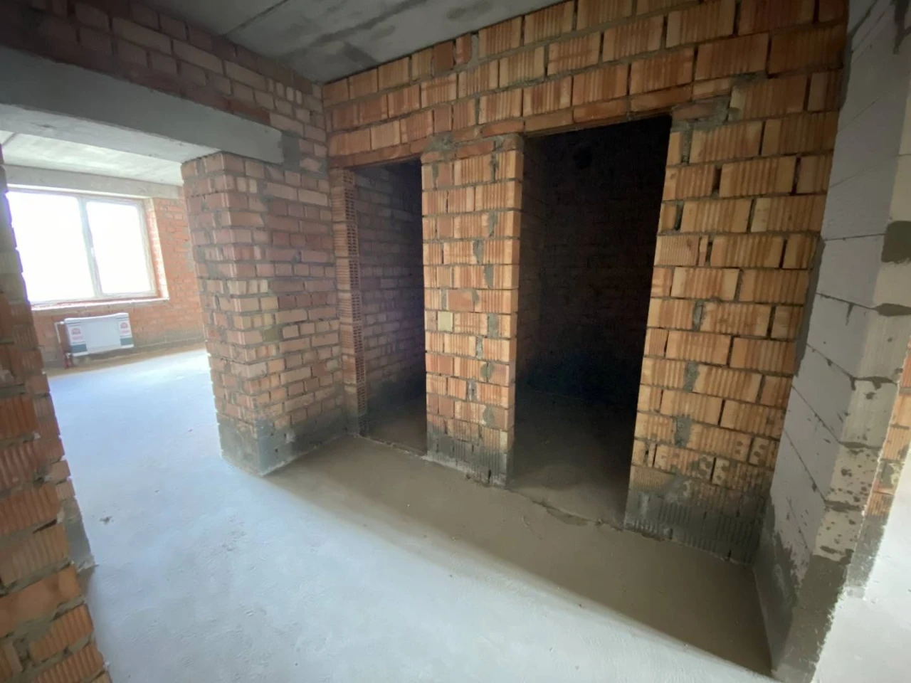 Двухкомнатная квартира 67 м² в новом кирпичном доме на Сахар