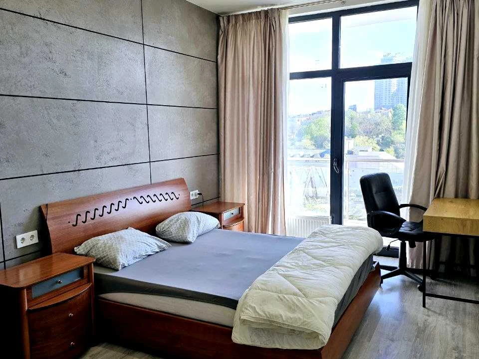 Apartment. Odessa, Arkadiyske plato st.