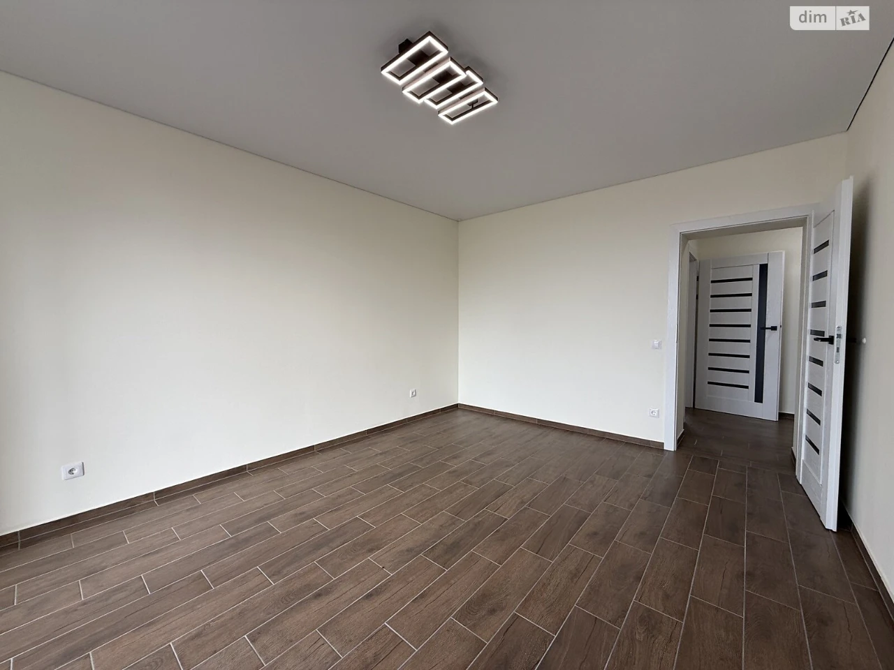 Apartment for Sale: Pasichna