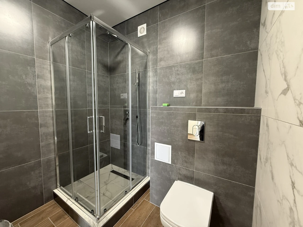 Apartment for Sale: Pasichna
