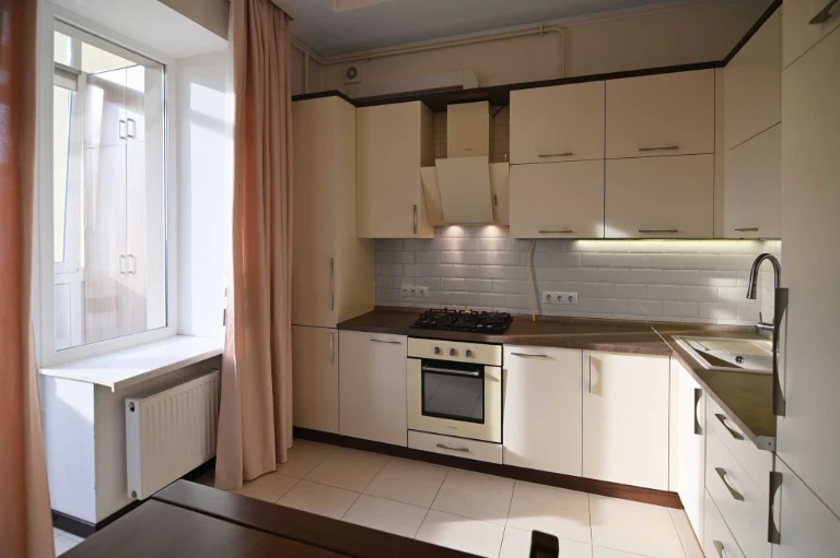 Sale of a fully furnished three-room apartment! Closed territory