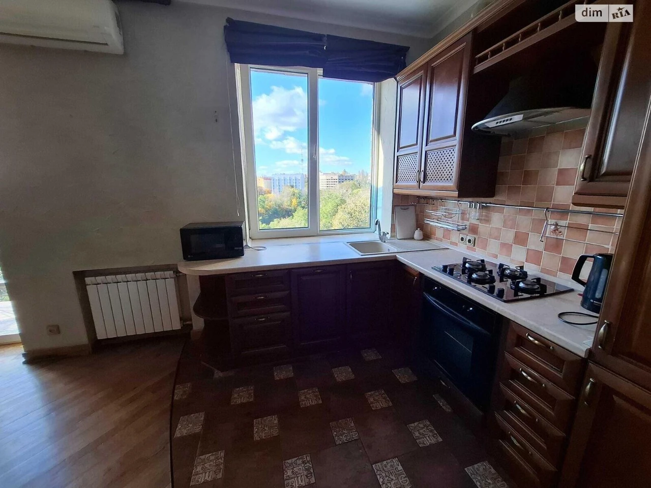 Long-Term Rental Apartment in Lukyanivka