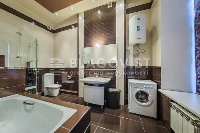 Продажа 3-комнатной квартиры на Тарасовская 30, метро Университет