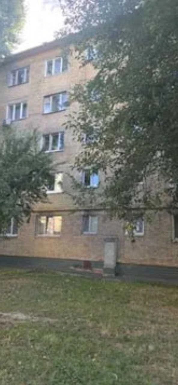 Selling a 30 square meter "khrushka" in Nivki